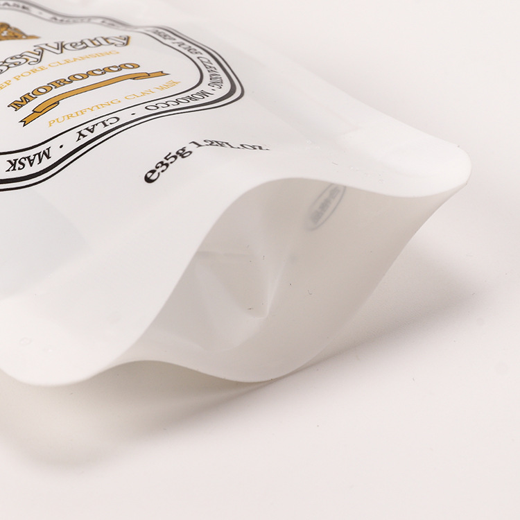 Glossy Spouted Stand Up Barrier Pouches For Liquids (3).jpg