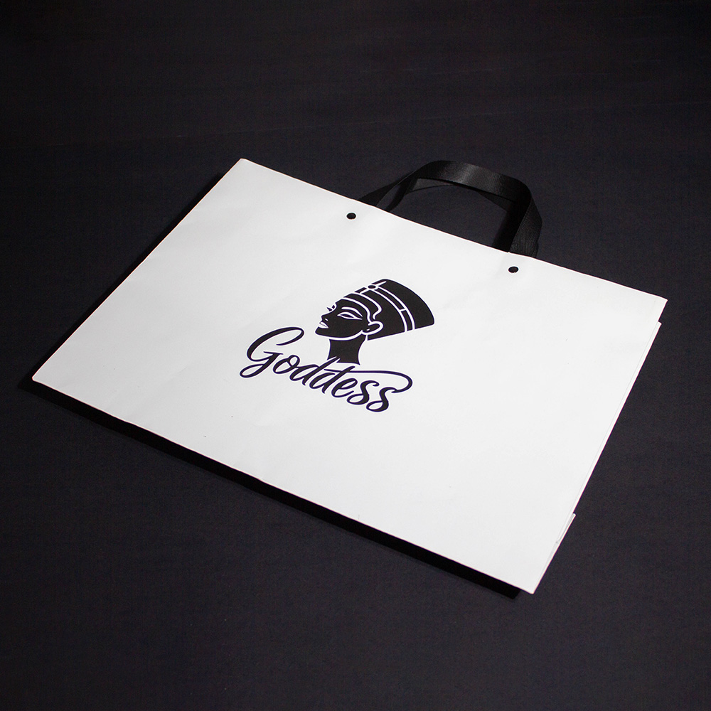 Fancy Designer Waterproof Rivets Paper Present Wrapping Bags (3).jpg