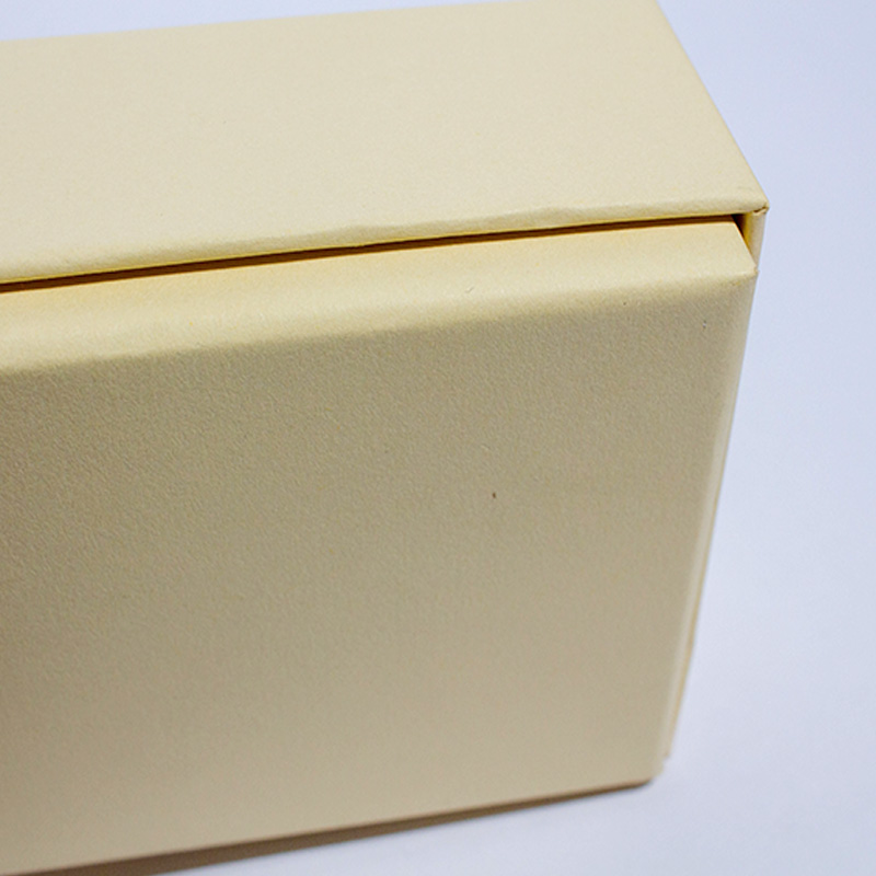 Custom Hot Stamping Silver Process Cardstock Inner Tray Lipstick Container Boxes Packaging With Logo4.jpg