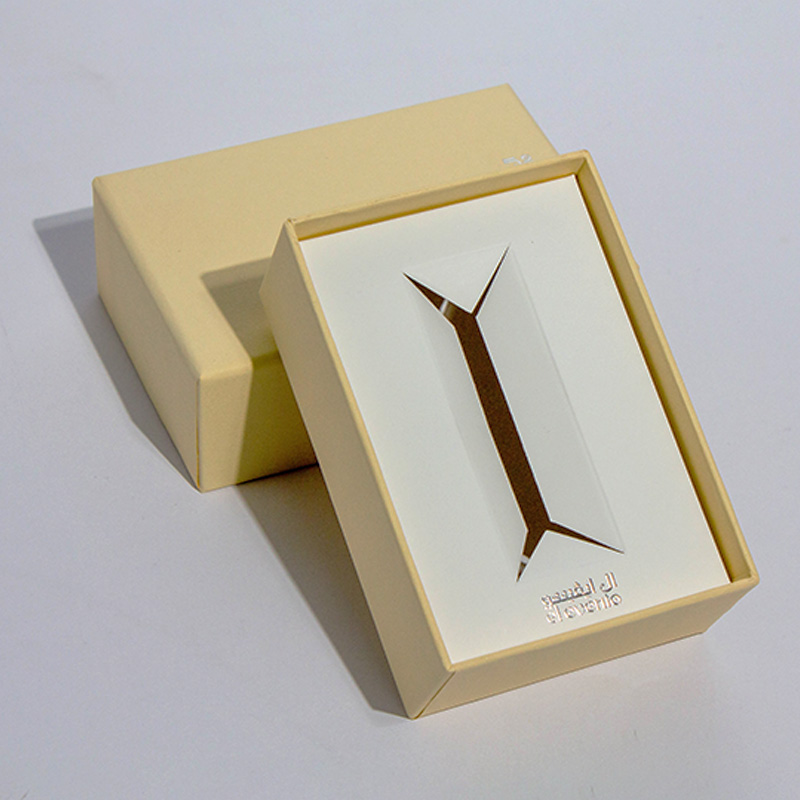 Custom Hot Stamping Silver Process Cardstock Inner Tray Lipstick Container Boxes Packaging With Logo5.jpg