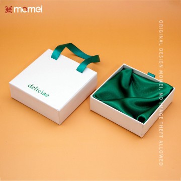 Printed Paper Hot Foil Stamping Jewelry Cardboard Gift Packing Boxes With Handles